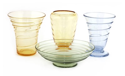 Lot 529 - Four Whitefriars glass items