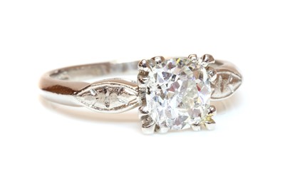 Lot 177 - An American single stone diamond ring