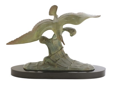Lot 225 - An Art Deco cold-painted spelter seagull centrepiece