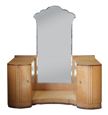 Lot 357 - An Art Deco bird's-eye maple bedroom suite