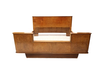 Lot 175 - A French Art Deco burr walnut bedroom suite
