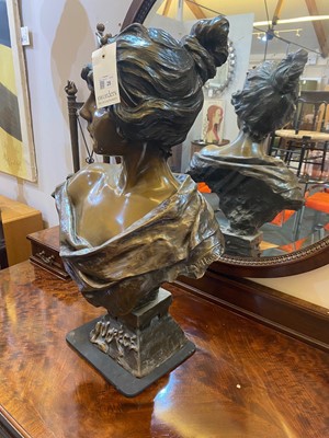 Lot 28 - Emmanuel Villanis (French, 1858-1914)