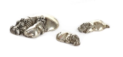 Lot 1317 - A silver sculpture of a hippopotamus and calf, by Patrick Mavros