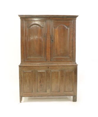 Lot 366 - An early 18th century provincial oak press cupboard