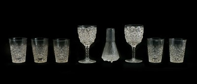 Lot 177 - A collection of glassware
