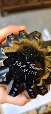 Lot 101 - A modern Lalique black glass 'Medusa' vase