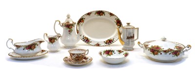 Lot 241 - A collection of assorted tea and dinner wares
