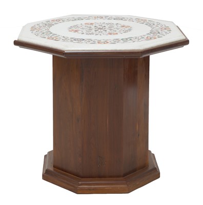 Lot 572 - A pietra dura marble octagonal table top