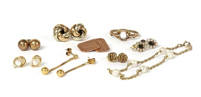 Lot 1408 - A quantity of gold jewellery