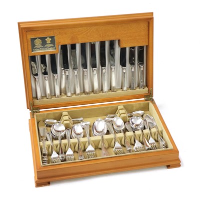 Lot 65 - An Arthur Price canteen of cutlery