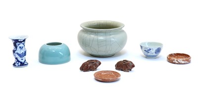 Lot 88 - A Chinese ge-type censer