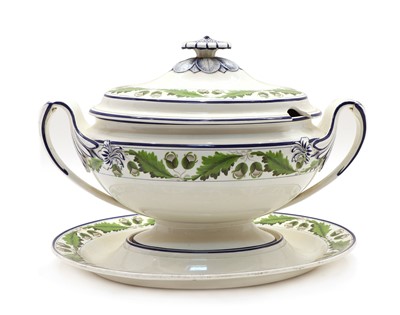 Lot 227 - A Wedgwood creamware porcelain tureen