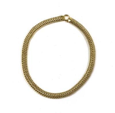 Lot 77 - A 9ct gold three row hollow link necklace