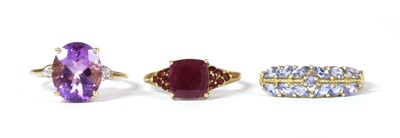 Lot 220 - A 9ct gold tanzanite ring