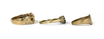 Lot 179 - Three 9ct gold rings