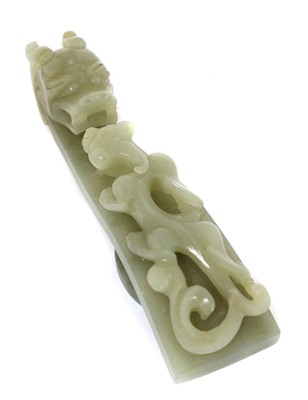 Lot 96 - A Chinese jade belt hook