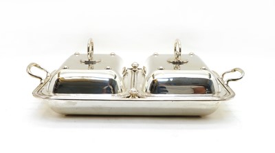 Lot 47 - An Italian 800 grade silver two division entrée serving dish
