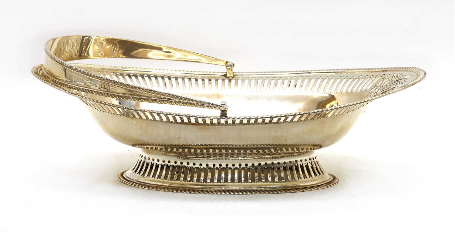 Lot 61 - A silver basket