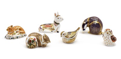 Lot 178 - A collection of Royal Crown Derby paperweights