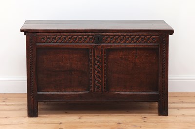 Lot 409 - A small oak coffer
