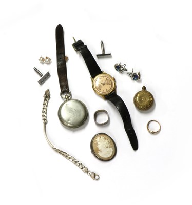 Lot 202 - A quantity of silver and costume jewellery