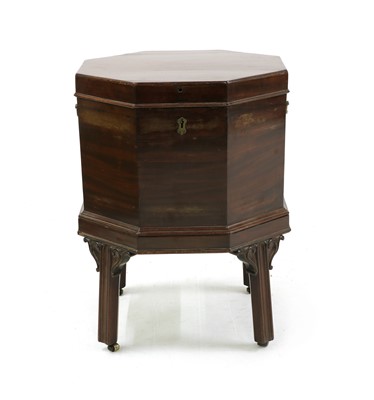 Lot 480 - A George III mahogany octagonal cellarette