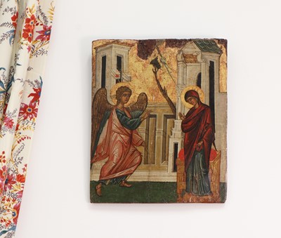 Lot 20 - An icon of the Annunciation