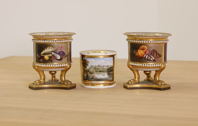 Lot 257 - A pair of Flight, Barr & Barr vases