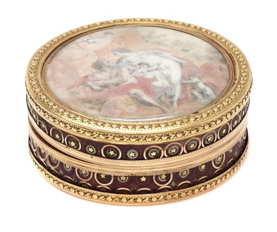 Lot 44 - A French circular gold piqué work tortoiseshell box, c.1780