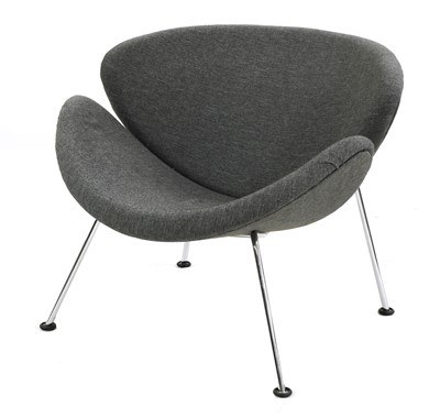 Lot 674 - An Artifort 'F437' or 'Orange Slice' lounge chair