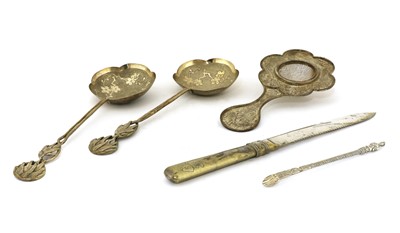 Lot 152 - A collection of Chinese silver