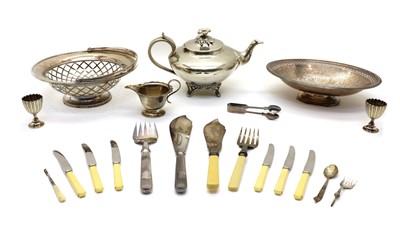 Lot 35 - Silver-plated items