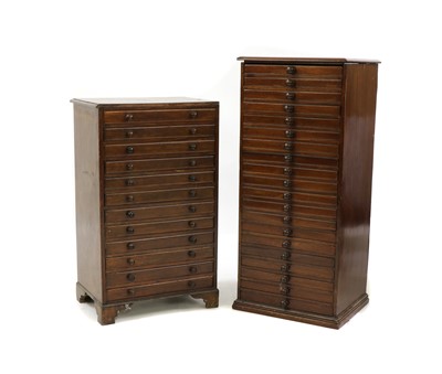 Lot 302 - An early 20th century mahogany collectors cabinet