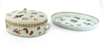 Lot 340 - A Chinese famille rose tureen and cover