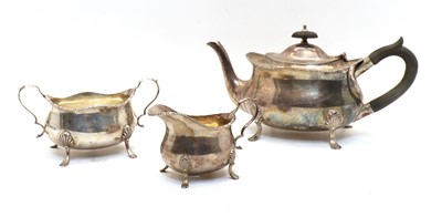 Lot 1 - An Edwardian silver three-piece tea service