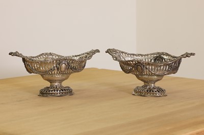 Lot 356 - A pair of Victorian silver bonbon dishes