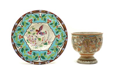 Lot 127 - A late 19th century pottery charger