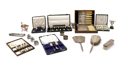 Lot 38 - A collection of silver items
