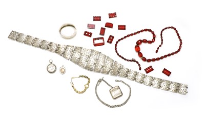 Lot 263 - A sterling silver graduated curb link Albert chain