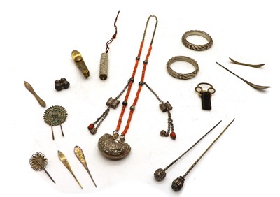 Lot 174A - A collection of Chinese miscellaneous collectibles