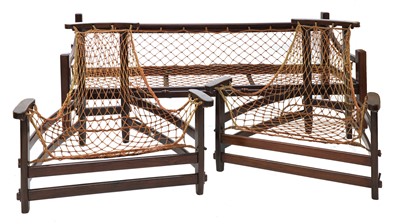Lot 554 - A lounge group