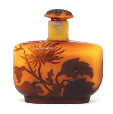Lot 13 - A Gallé cameo glass scent bottle