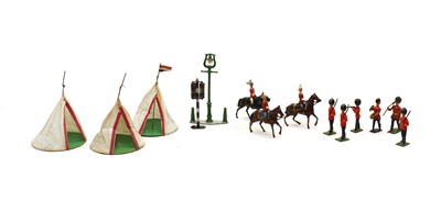 Lot 54 - A collection of lead toy soldiers