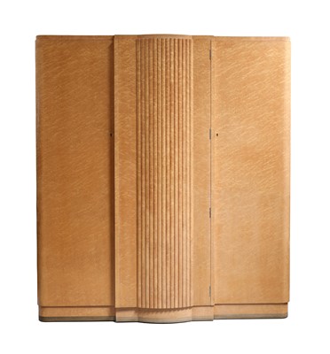 Lot 270 - An Art Deco bird's-eye maple bedroom suite
