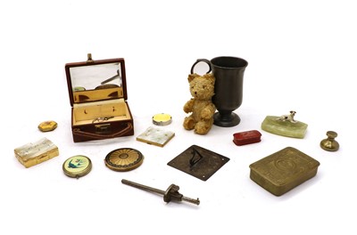 Lot 67 - Miscellaneous items