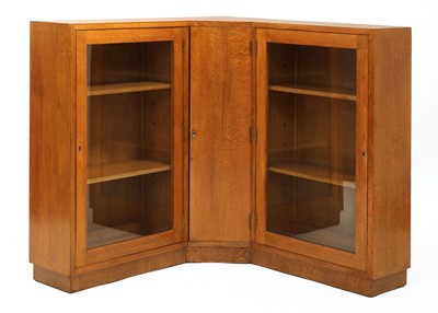 Lot 268 - An oak corner unit