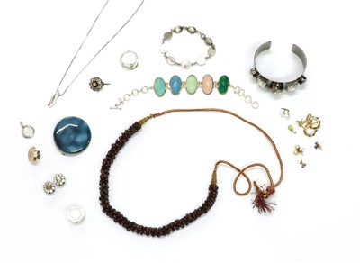 Lot 241 - A large quantity of jewellery