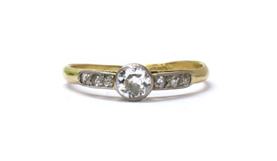 Lot 48 - A gold diamond ring