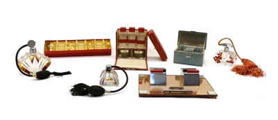 Lot 118 - An Art Deco desk stand