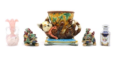Lot 220 - A majolica centre bowl